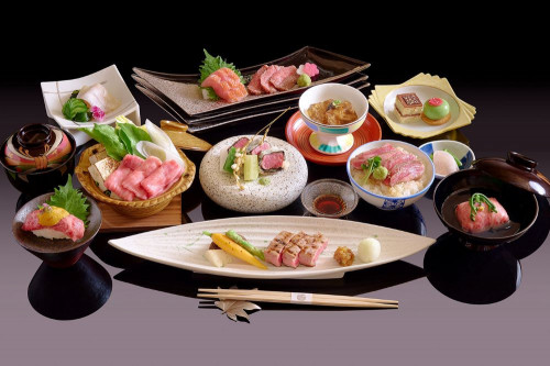 HAYASE日本料理推出期間限定「極上日本和牛饗宴會席」展演日本料理的藝術高度