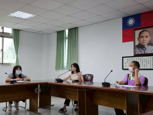 彰化榮家辦個案研討 邀潘欣欣律師講授法律實務