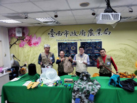 捕蜂捉蛇有專線 服務最便利全年無休有專業 安全有保障  