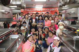 粽葉飄香賀端午 眾能協會和黎明師生合包肉粽送弱勢