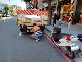 高雄市區監理所跨部門合作  5個月查獲逾百輛汽車註銷牌照!