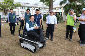 工研院與台南業者展示智慧農機   黃偉哲：擴大市政應用！