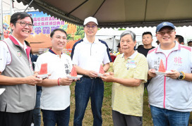 桃園最大、最甜西瓜大賞 張善政肯定農友辛勤耕種成果