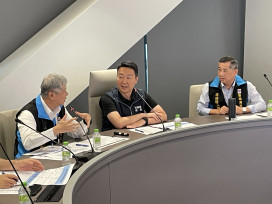 丹娜絲颱風逼近！交通部長視察港務公司防颱應變中心確保航運安全