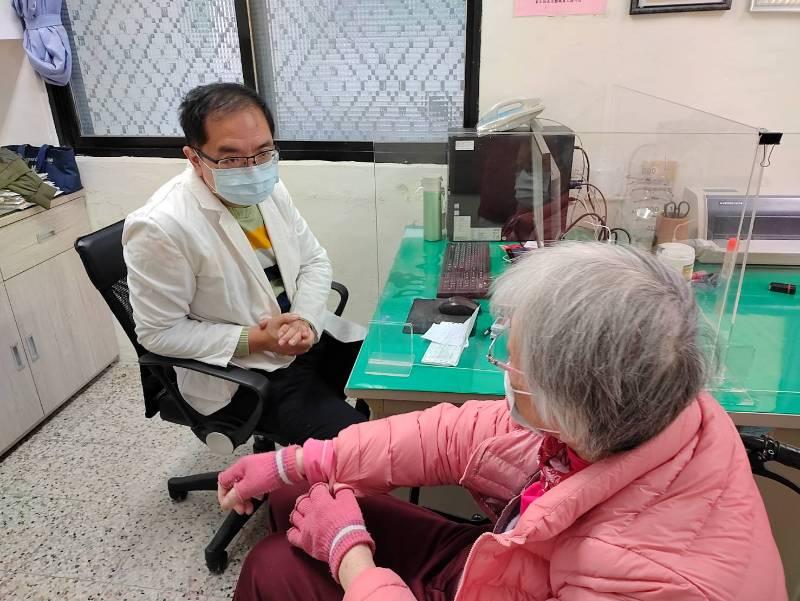 中彰榮家新春開診 住民長輩平安健康過好年