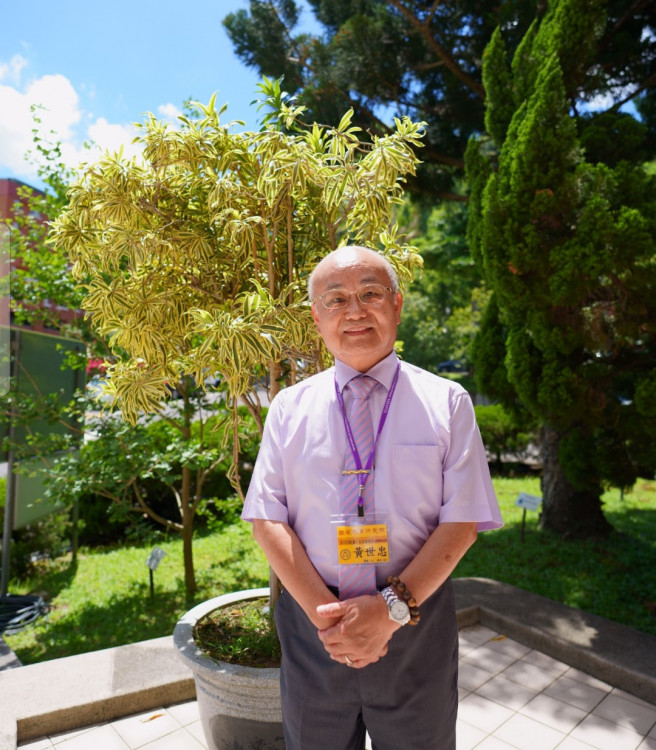 中市退休2師榮獲教育奉獻獎   教育局長蔣偉民：樹立退而不休典範