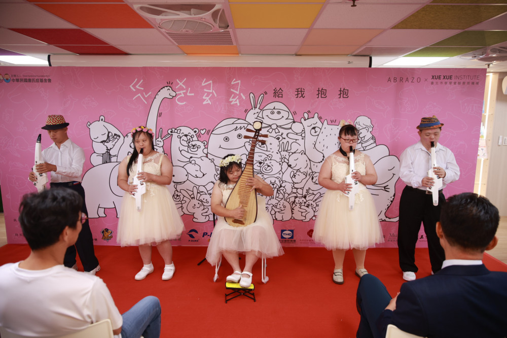 唐氏症基金會「給我抱抱」中秋禮盒發表    中信兄弟&唐寶相聚籲減碳