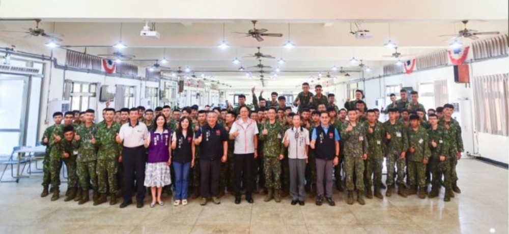 中秋節勞軍活動 張善政：期勉役男運用軍旅所學報效家園