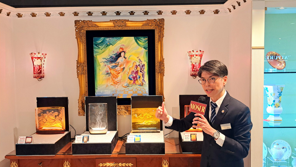 摩瑟水晶 永恆傳說特展首站臺南登場 摩瑟水晶 戴著桂冠而來