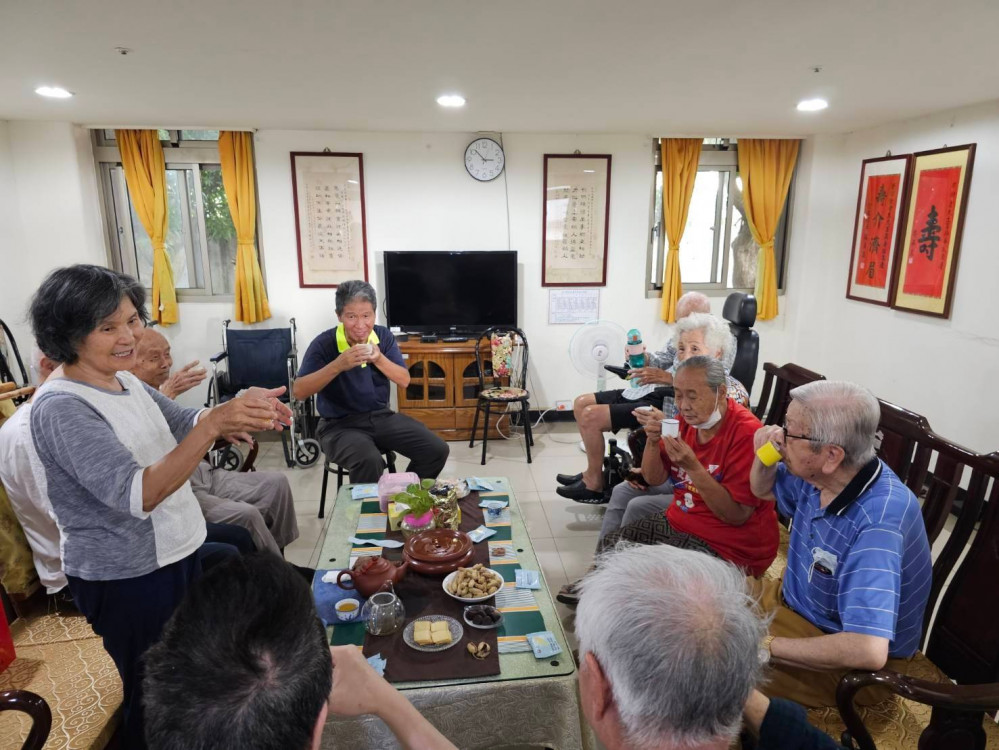 彰化榮家相期以茶 與住民長輩品味人生