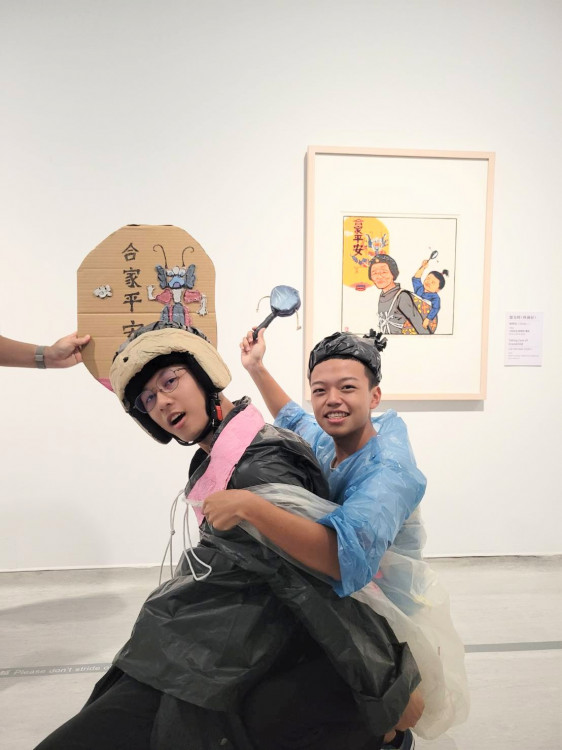 國美館「入畫-永續藝術變裝伸展台」  邀勤益博雅通識同學展畫顏