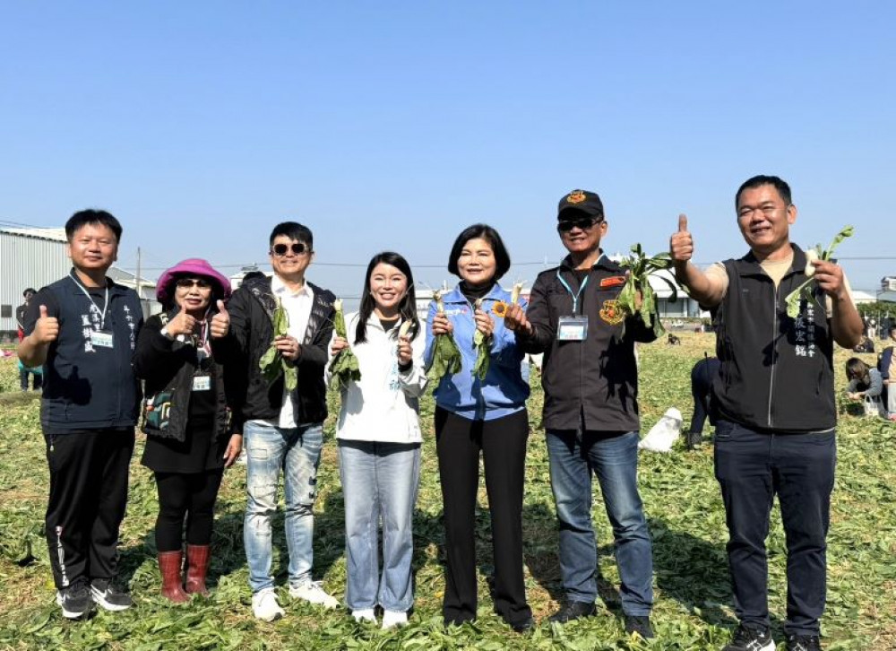 斗六開心迎蛇年好彩頭　燒揪拔蘿蔔樂捐做愛心