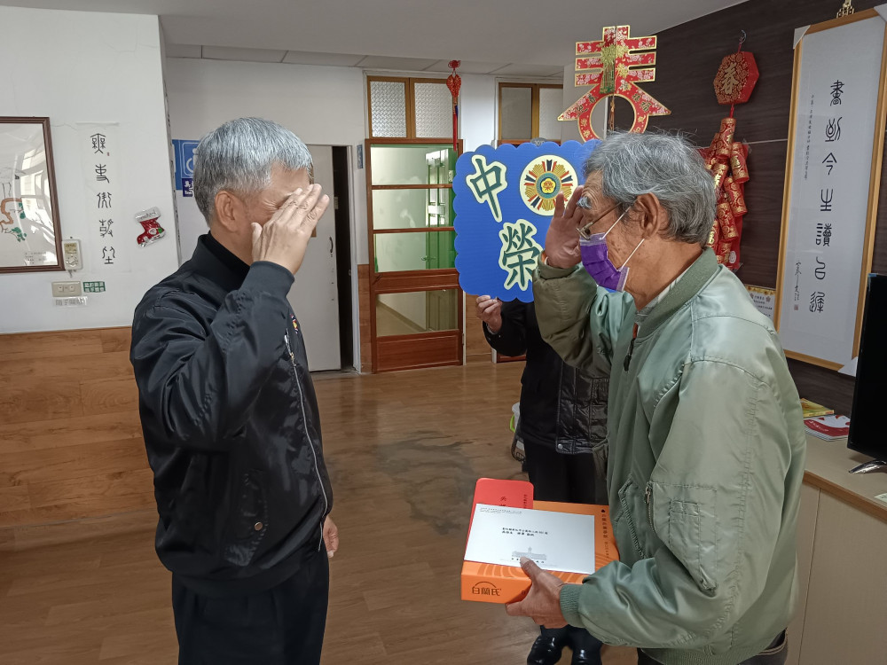 總統府致贈榮家退將住民生日賀卡  祈祝福壽安康