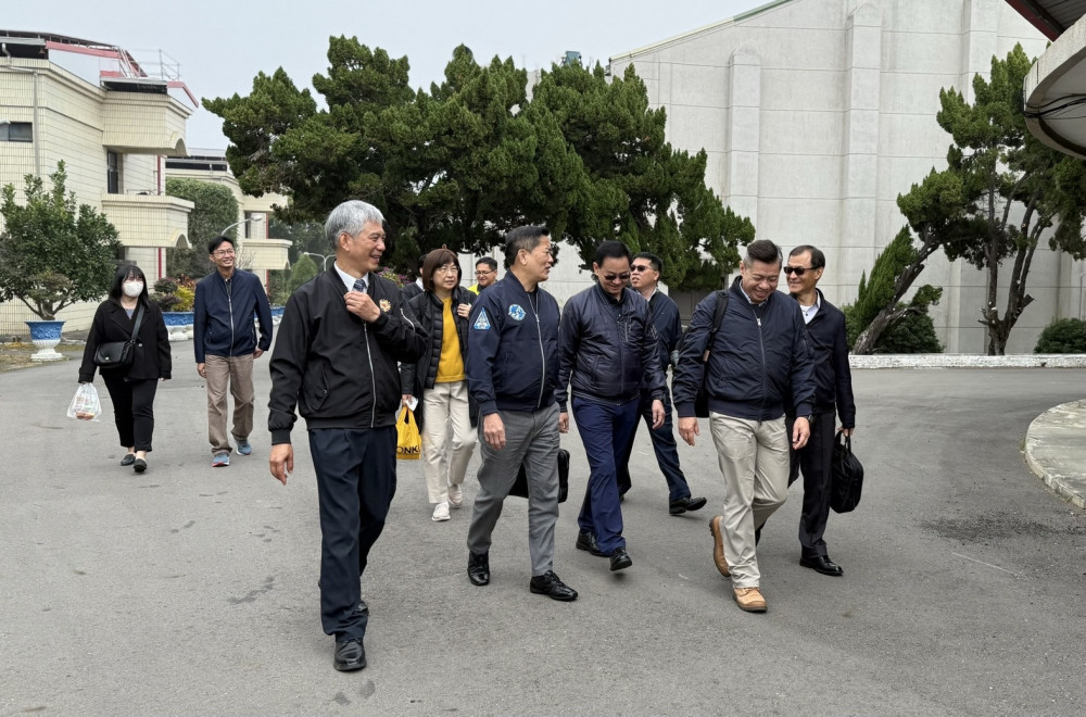 輔導會新任高階經理人參訪中彰榮家 肯定服務團隊對住民照顧