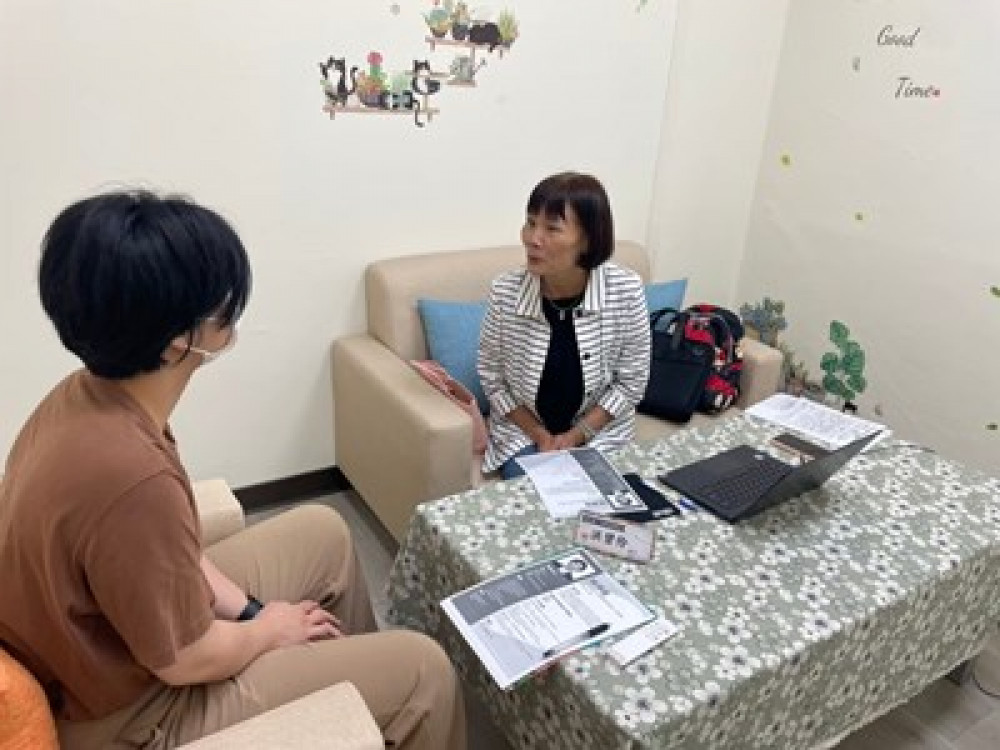 找工作履歷沒亮點？中市勞工局提供履歷健診服務   助求職者強化自信心！