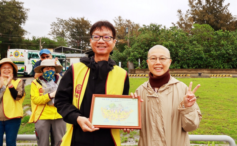靈鷲山佛教教團x慈心有機基金會　竹縣新豐鳳坑沙灣聯手植樹護生態