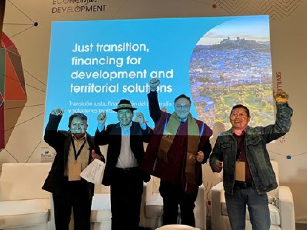 台中再寫城市外交新頁！副市長鄭照新赴西班牙出席國際會議、與玻利維亞市政協會聯盟簽署合作交流意向書
