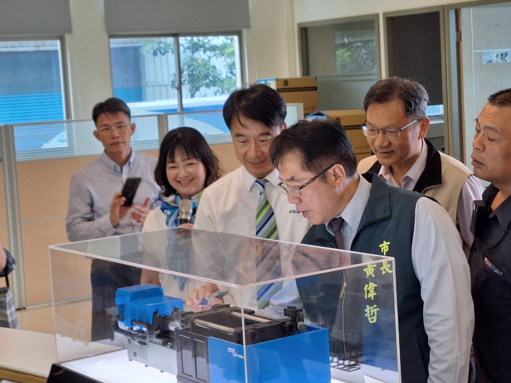 南市府關心企業因應美國關稅挑戰 肯定富強鑫集團突圍策略成典範