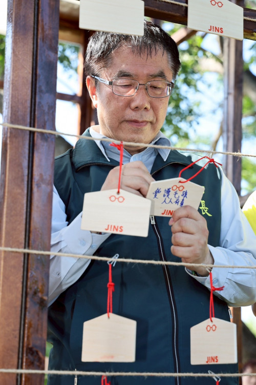 毛孩也有音樂祭！《野餐我PET你》台南登場  黃偉哲帶愛犬黑妞同樂