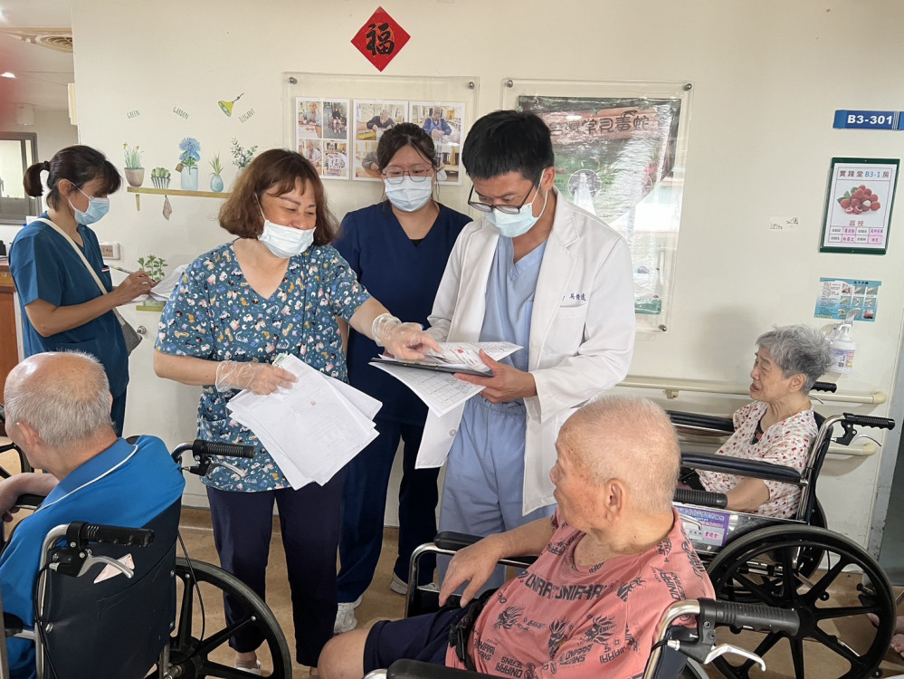 彰化榮家住民接種JN.1新冠疫苗 免外出健康有保障