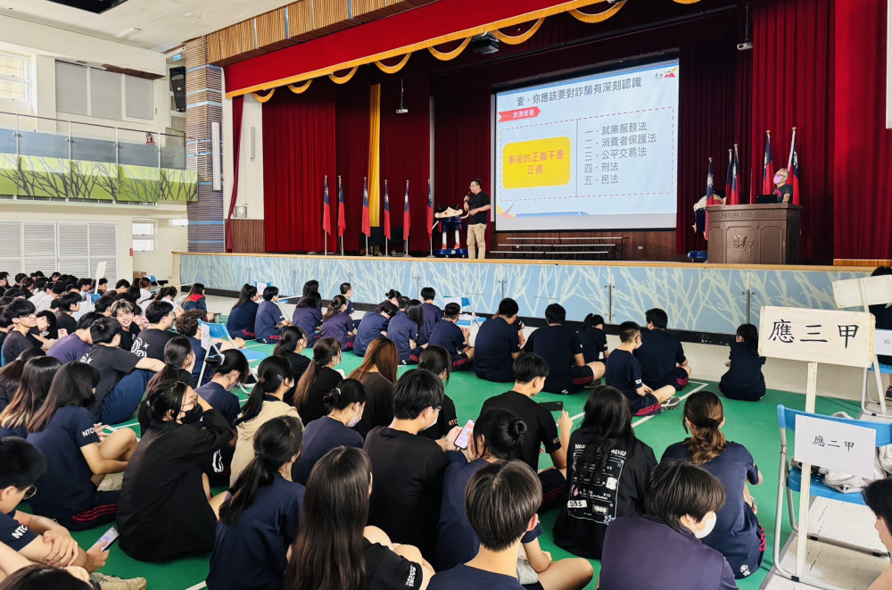 求職防詐從校園扎根 勞工局臺南高商開講