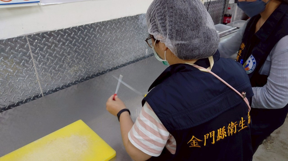 金門縣某國中疑食品中毒 衛生局立即前往調查