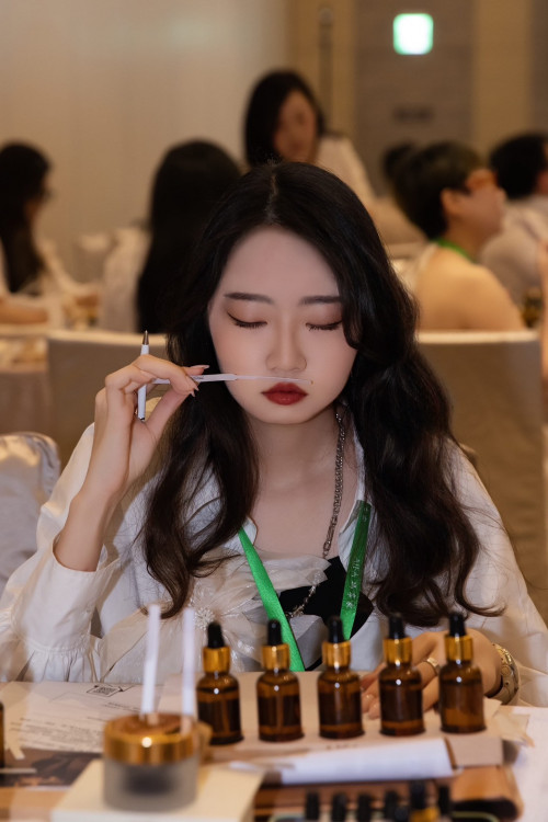 嘉藥調香雙星奪2025 AIFA國際賽冠季軍