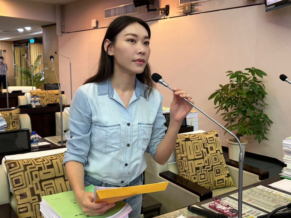 曾之婕自由發言：古蹟時隔1年仍是廢墟