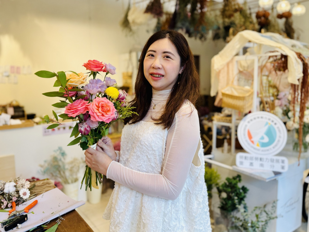 微創鳳凰貸款助創業圓夢 7年級闆娘打造永康人氣花藝店