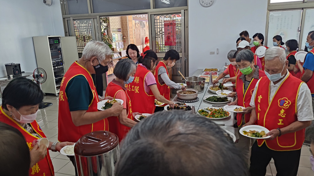 參訪佛光山地區講堂攜手慈善關懷榮民眷 