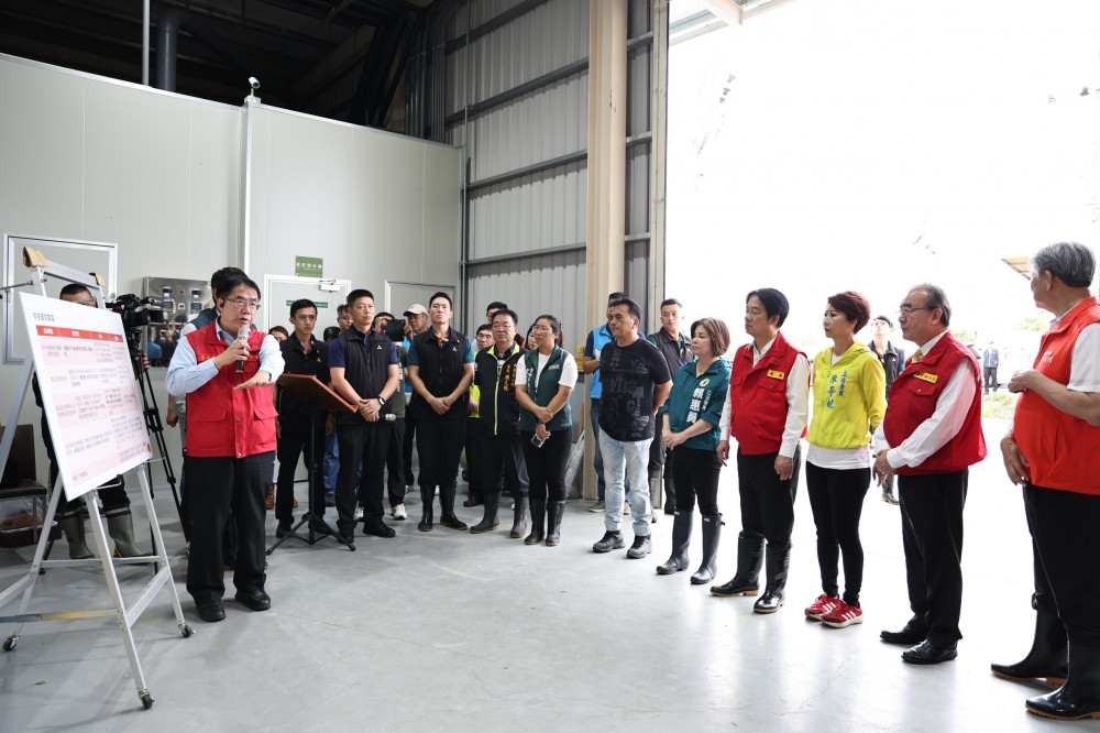 賴清德二度赴台南勘災 關心農漁損失助復原
