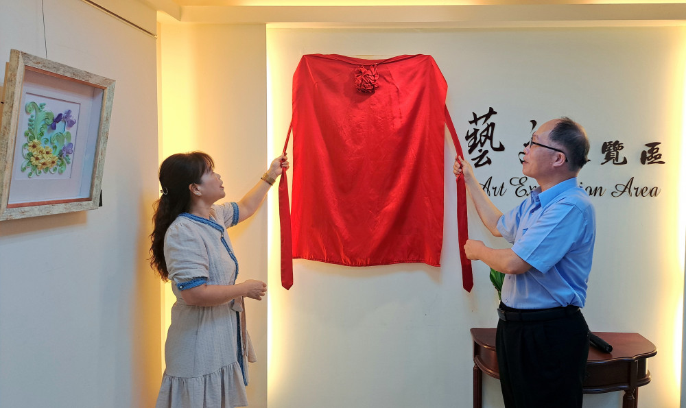 吳蕙雯捲紙藝術個展 南區國稅局展出
