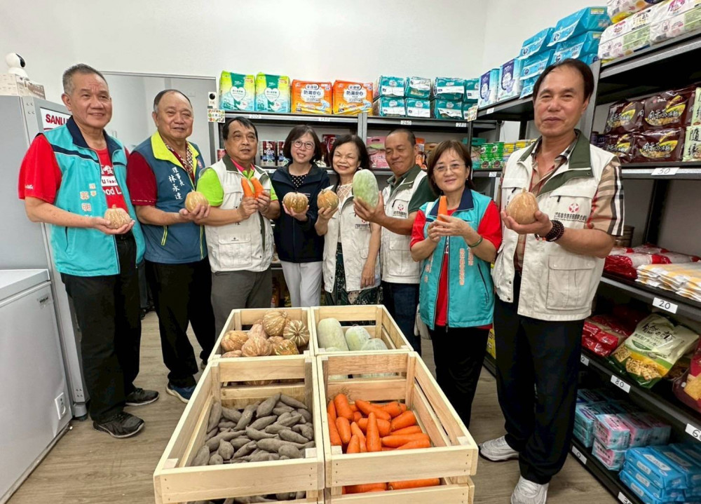 高雄社會局攜手慈善聯合總會 實物銀行茄萣店升級服務北高雄