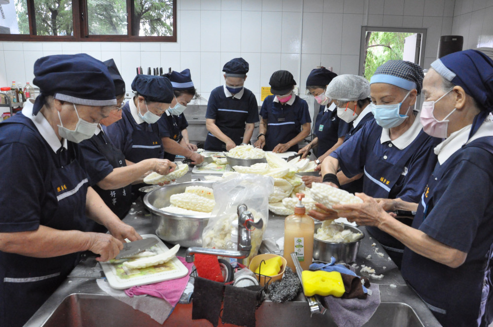 慈濟全力投入丹娜絲災後重建 溫暖嘉南受災民眾